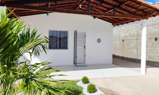 Parnaiba House | Welcoming Retreat at Linda Casa no Alvorada II, Rated 9.4/10