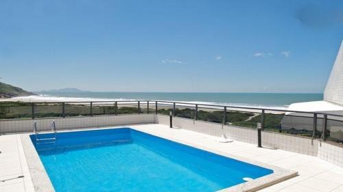 Ingleses Norte Apartment | Oceanfront Retreat with Private Pool and Stunning Views