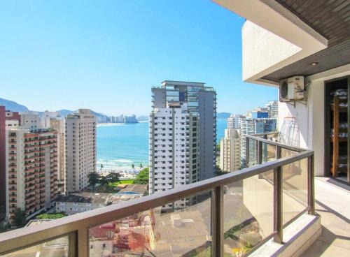 Tombo Apartment | Pet-Friendly Linda Cobertura Triplex with Great Amenities