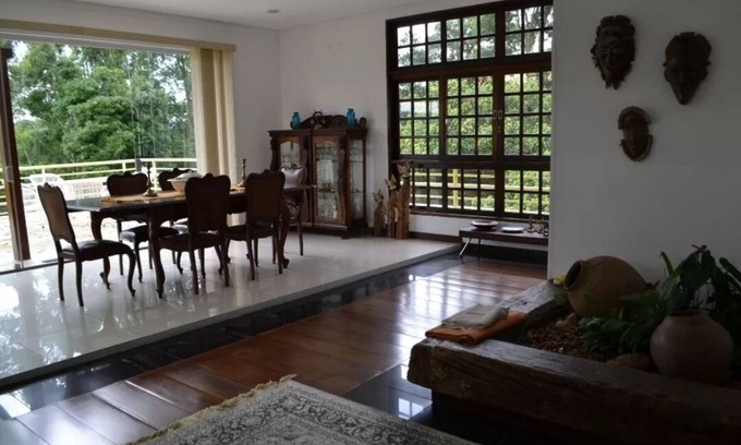 Cotia House | Linda Residence: Ocean View Retreat with Pool & Spa Amenities
