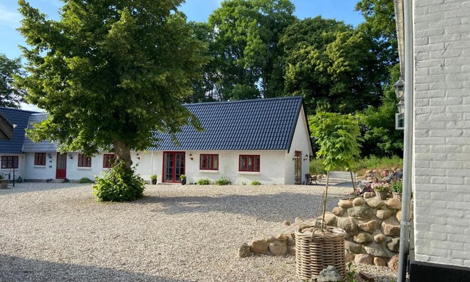 Viby Bed & Breakfast | Discover Lindegaardens Bed and Breakfast - Rated 9/10!