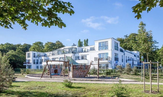 Heiligendamm Apartment | Oceanfront Linden-palais Wohnung 16: Guest Rated 9.6/10