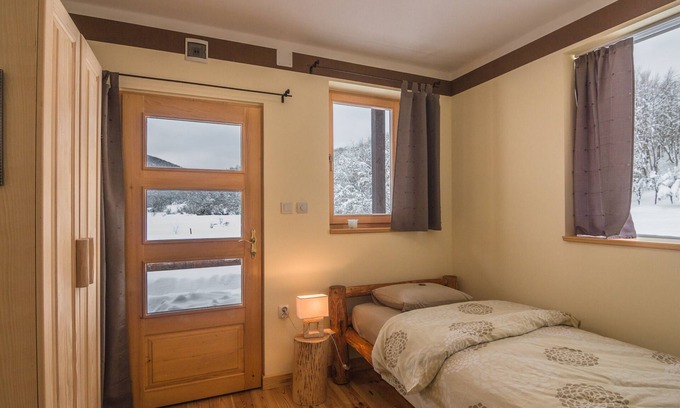 Velika Plana Apartment | Discover Linden Tree Retreat & Ranch: Pet-Friendly Oasis