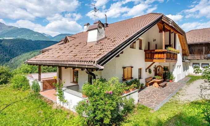 Vandoies Apartment | Beautiful Lindenhof Apartment 4: Pet & Child Friendly Haven