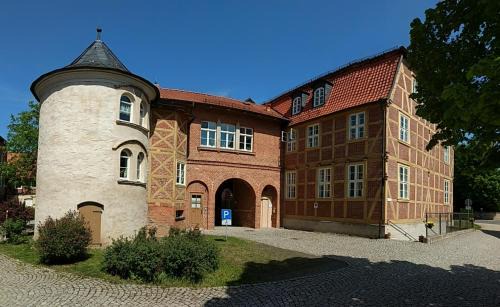 Neinstedt Hotel | Cozy Lindenhof: Pet-Friendly Haven by Teufelsmauer