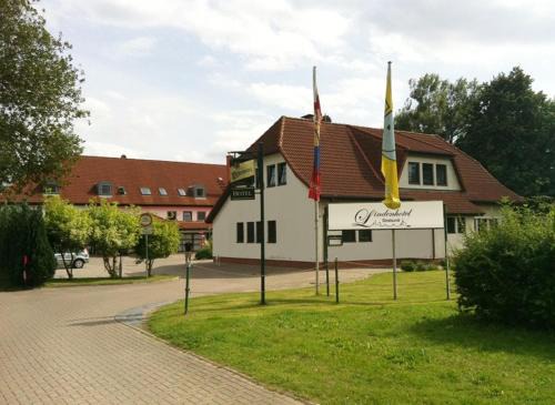 Grunthal-Viermorgen Hotel | Discover Lindenhotel Stralsund: Child-Friendly & Breakfast Included