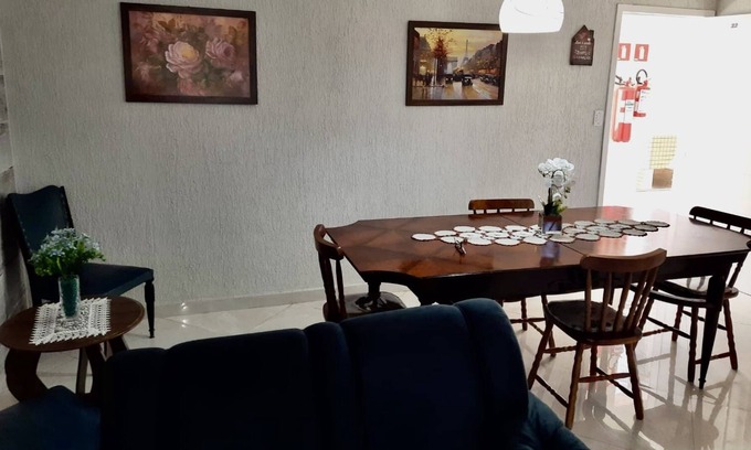 Vila Julia Apartment | Lindo apto 130m da praia da Enseada no Guarujá, São Paulo!