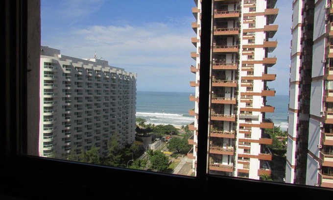 Barra da Tijuca Apartment | Beautiful 2-Bedroom Apartment with Pool Near the Beach