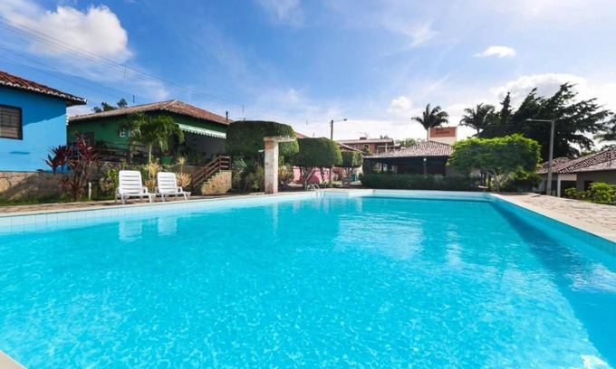 Novo Gravata House | Family-Friendly Retreat with 4 Spacious Suites and Pool