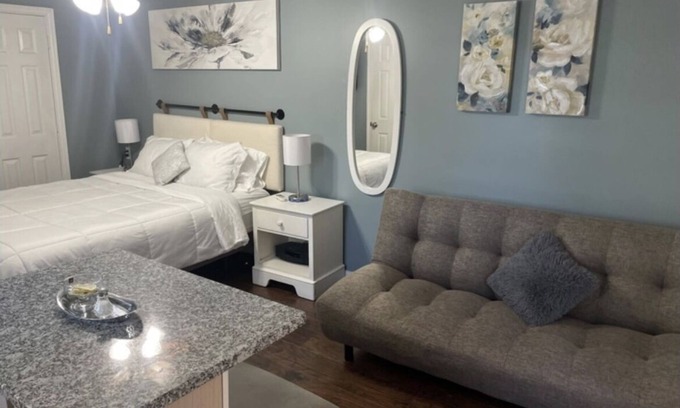 Grand Prairie Apartment | Cozy Studio in Grand Prairie for Family Getaways