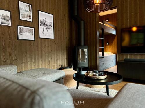 Salen Apartment | Lindvallen Ski Resort Pool and Padel - Sauna - 6 Guests - Pet Friendly