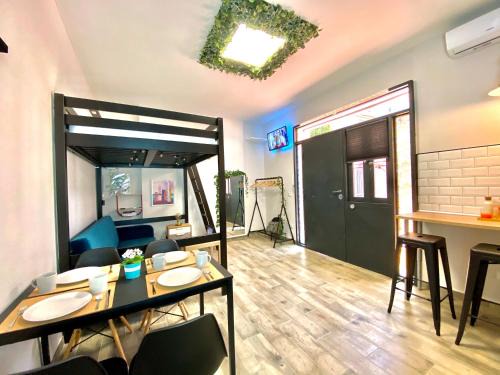 Naples Apartment | Discover Linea1 Loft: Family Friendly with Breakfast Included