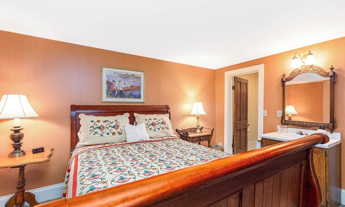 Galena Hotel | Historic Linen&Stone Inn Unit 3 - Steps from Main St.