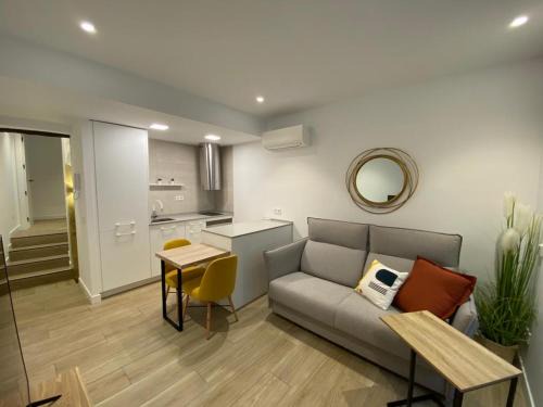 San Francisco-Ribera Apartment | Discover Family-Friendly Comfort at Lineros Suite