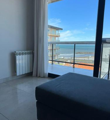Mar del Plata Apartment | Oceanfront Getaway at Liniers with Breathtaking Views