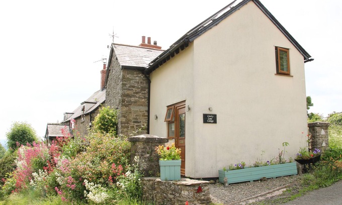 Bishops Castle Cottage | Pet-Friendly Linley Lane Cottage with Garden in Bishop's Castle