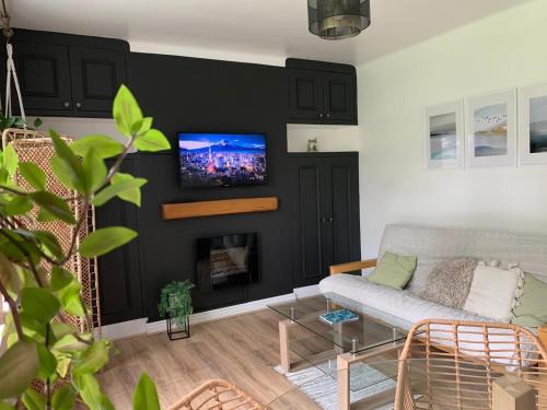 Sefton Park Apartment | Relaxing 2 Bedroom Apartment at Linnet House - Pet Friendly