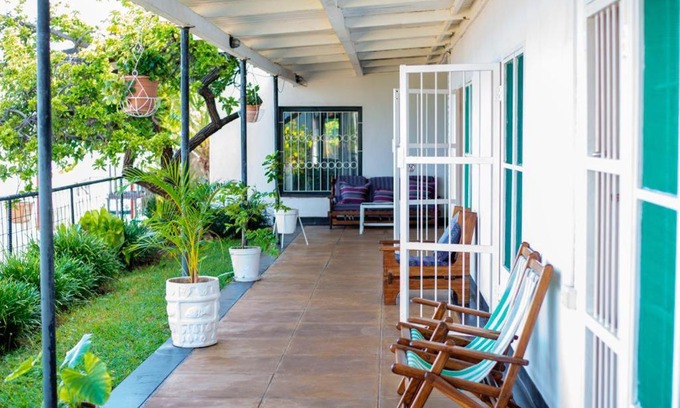 Siavonga House | Budget-Friendly Retreat at Linrose Lake House with Pool