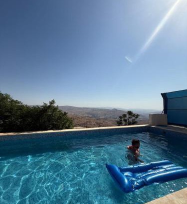 Suwailih Ski Chalet | Experience the Scenic Liondenjerash with Pool & Terraces