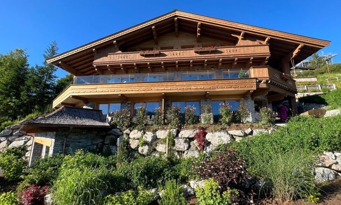 Maria Alm am Steinernen Meer Apartment | Premier Lions Lodge with Spa & Family-Friendly Amenities