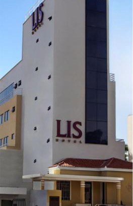 Centro Hotel | Discover Lis Hotel: Family-Friendly & Accessible Retreat