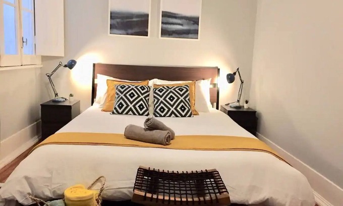 Santo Antonio Apartment | Pet-Friendly Lisbon Liberdade Apartment with Spa & Kitchen