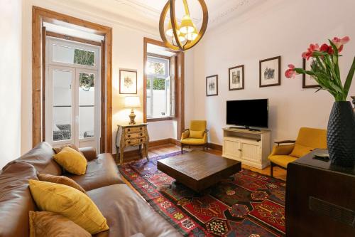 Principe Real Apartment | Discover Lisbon Rentals Real: Top-Rated with Breakfast!
