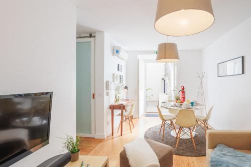 Santos Apartment | Oceanfront Stay at Lisbon Sunny Terrace Lapa Santos
