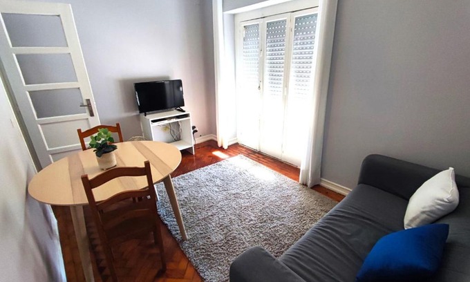Reboleira Apartment | Cozy T2 Apartment with Balcony in Damaia, Lisbon