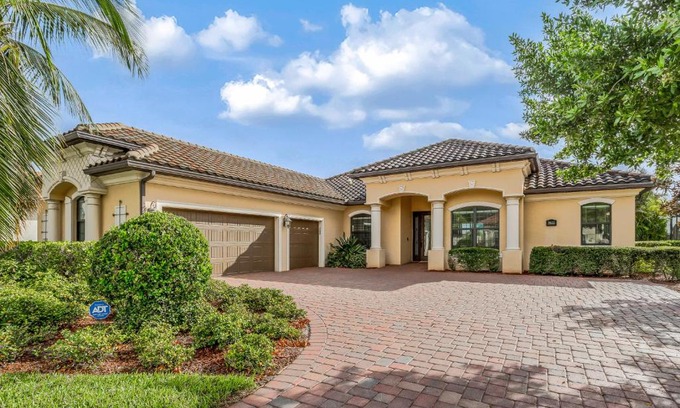Bonita Springs House | Discover Lisburn Lake View: Pet-Friendly with Pool Access