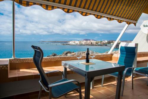 Arona Apartment | Experience the Views at 4-Star THE VIEWS - Family Friendly