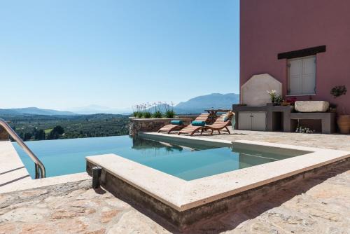 Paidochori Villa | Relax in Nature at Villa Liodosifis with Heated Pool