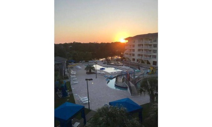 North Litchfield Beach Condo | Unwind at Litchfield Beach Resort: Guest Rated 9.8/10