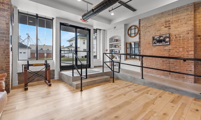Solon Apartment | Literary Professors Writers Loft built in 1915 restored 2022