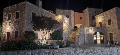 Monemvasia House | Discover Lithochtisto: Pet & Child Friendly Getaway