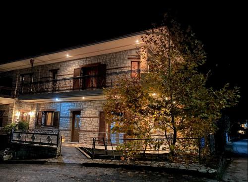 Mavromati Apartment | Family-Friendly Retreat at Lithotomia Mouzaki - Rated 9.4/10
