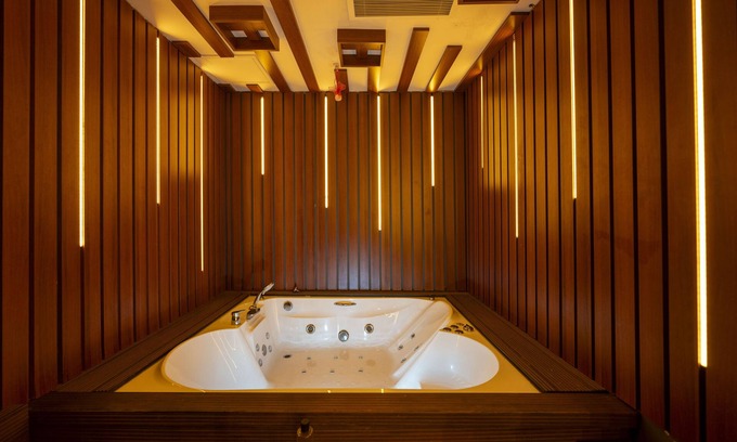 Bayrampasa Hotel | Welcoming Litros Hotel & Spa: Relax with Top Amenities