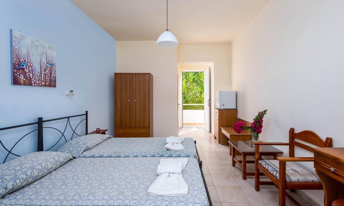 Fanes Apartment | Cozy Litsas Studios with Oceanfront Views & Family Amenities