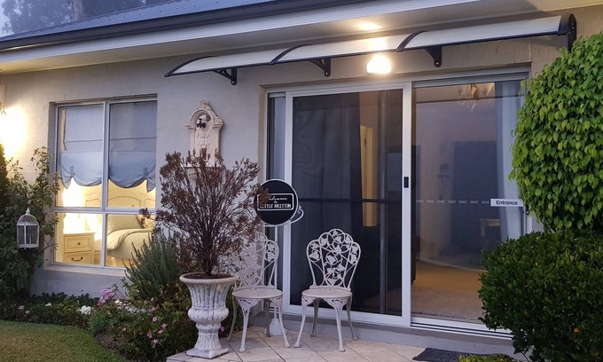 The Bight Cottage | Little Britton: Pet-Friendly Oceanfront Retreat with Kitchen