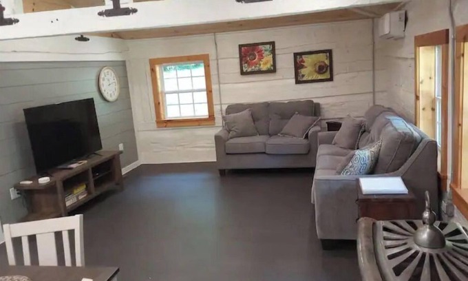 Morganton Cabin | Cozy Cabin in the Woods: 9.6/10 Rated, Pet Friendly!