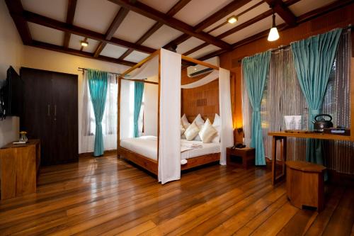 Kumarakom House | Kid-Friendly Getaway at Little Chembaka - Rated 9.9/10!