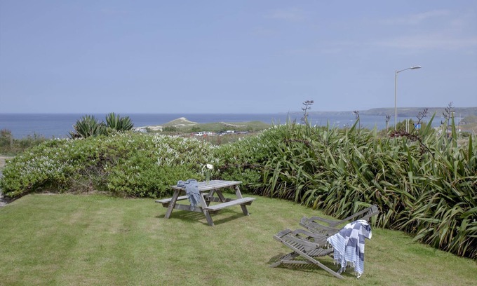Lusty Glaze House | Cozy Oceanfront Retreat at Little Close, Lusty Glaze