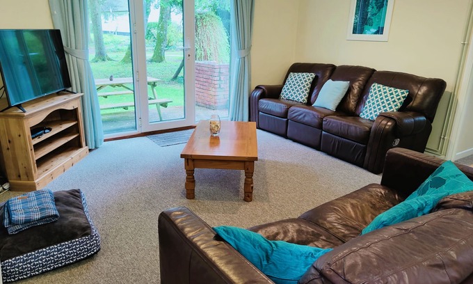 Goonhavern Cottage | Little Croft: Idyllic Cottage Near Beaches with Pool