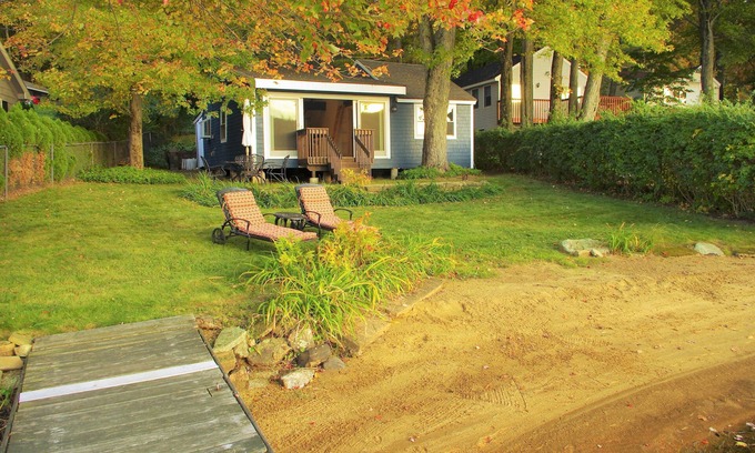 Holland Cottage | Scenic Little Dipper Retreat: Lakefront with Kayaks & More!