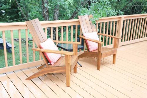 Sparta House | Enchanting Little Elves Overlook: Pet & Child Friendly Stay