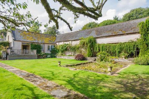 Dingwall House | Pet-Friendly Getaway at Little Fyrish for Families
