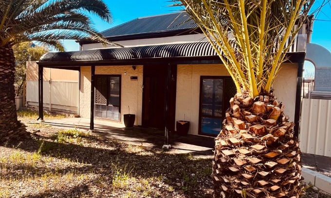 Broken Hill House | Charming Little Gem On Williams - Pet & Child Friendly Stay