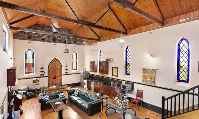 West Hindmarsh House | Experience Little Glory Guest House with Ocean Views