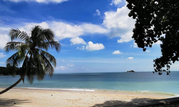 Tanjung Bungah Villa | Inviting Little Heaven by SkyHive Beachfront Villa Retreat