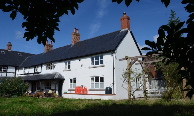 Eardisley House | Little Holme: Family & Pet-Friendly Retreat Near Amenities